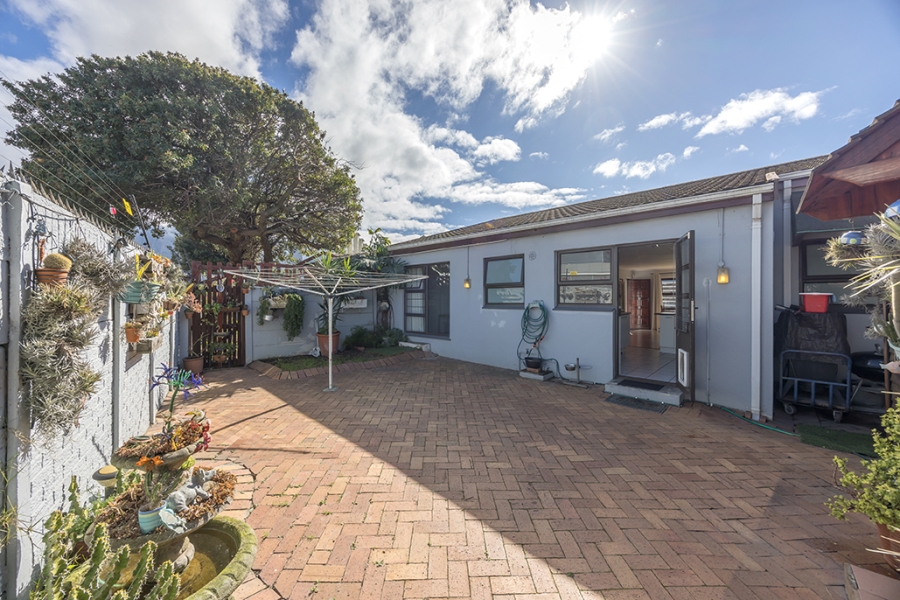 3 Bedroom Property for Sale in Claremont Western Cape
